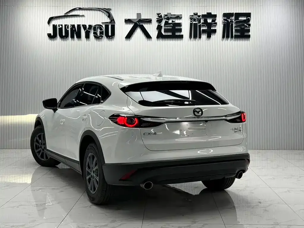 Mazda CX-4 — фото 10