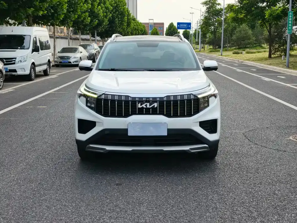 Kia Sportage — фото 8