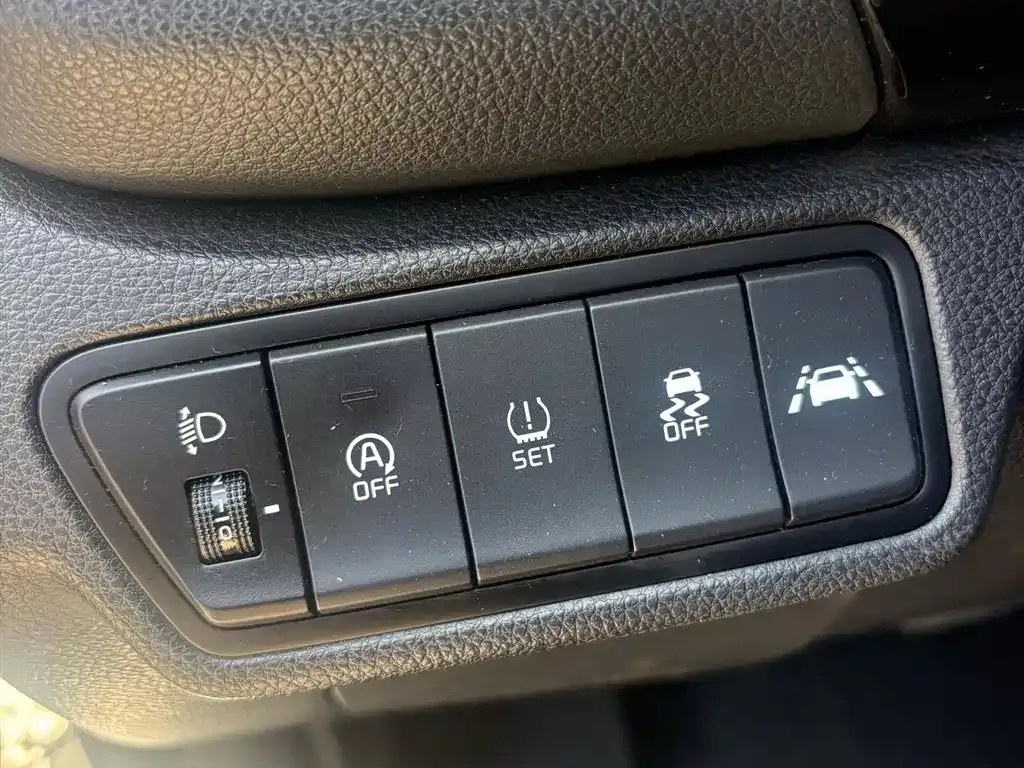 Kia KX3 2022 из CN, фото 6