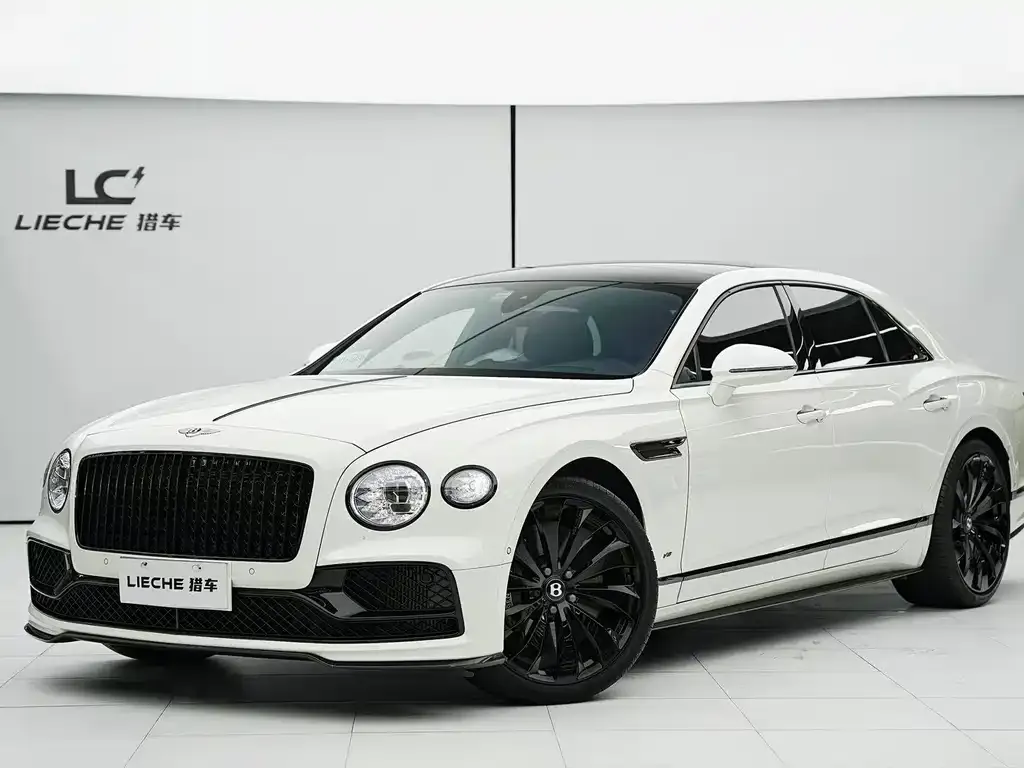 Bentley Flying Spur — фото 1
