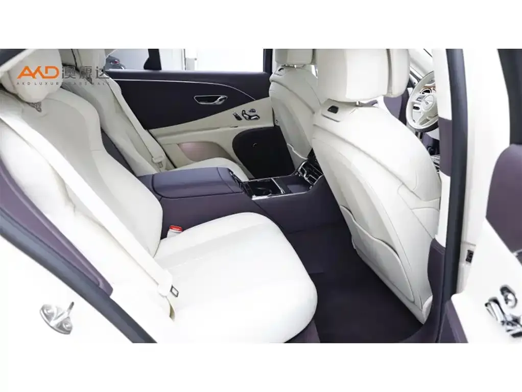 Bentley Flying Spur — фото 5