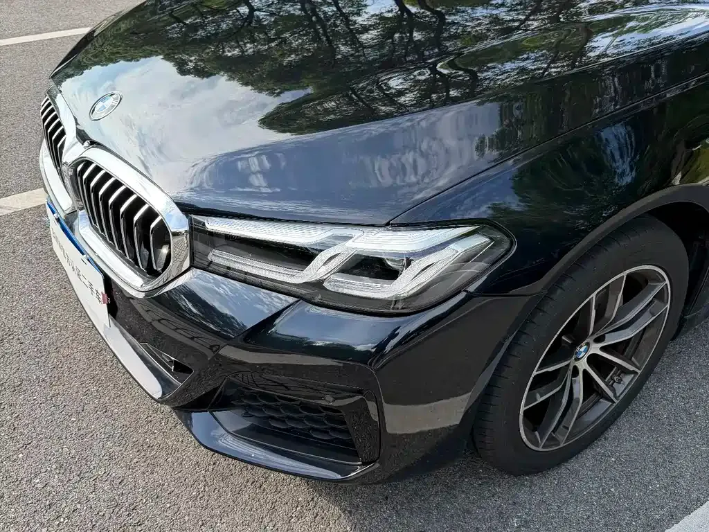 BMW 5 Series — фото 10