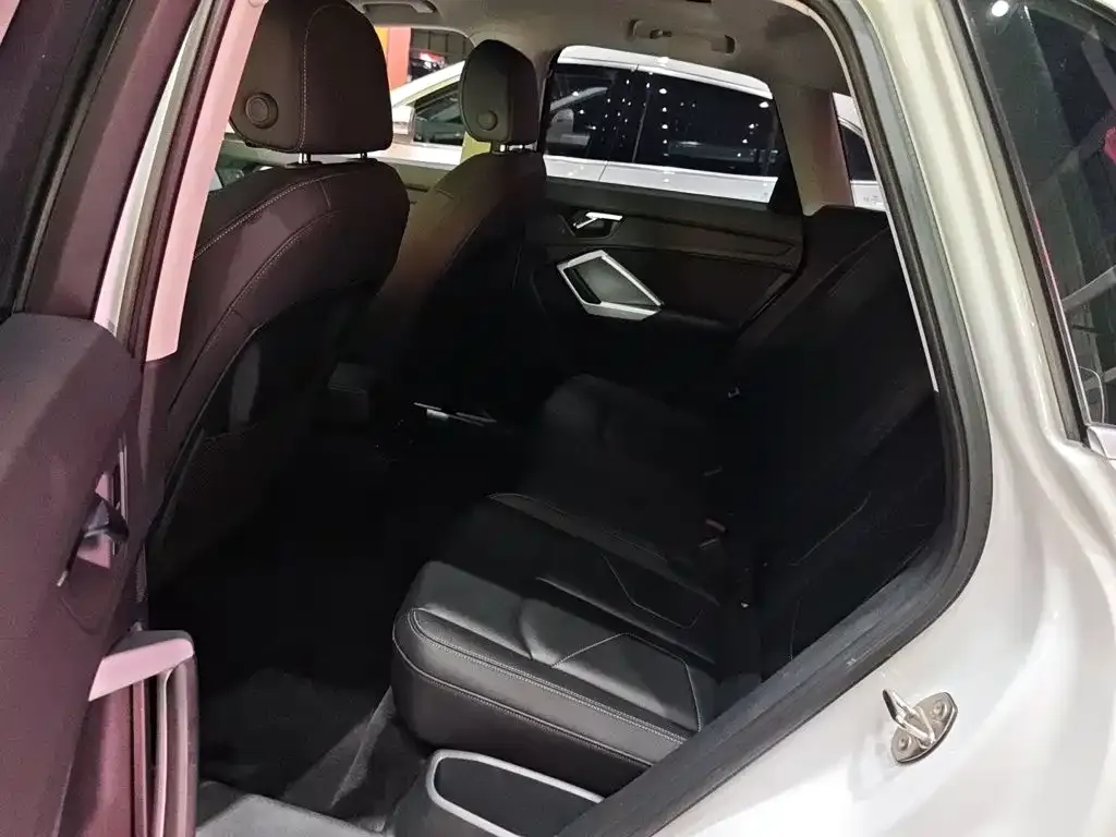 Audi Q3 2021 из CN, фото 4
