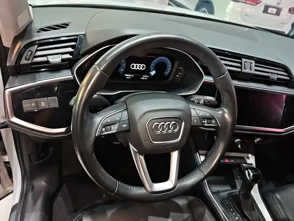 Audi Q3 2021 из CN, фото 7