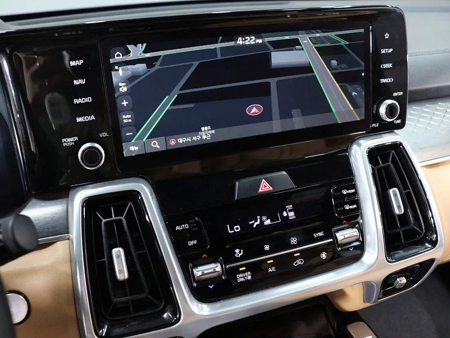 Kia Sorento — фото 9