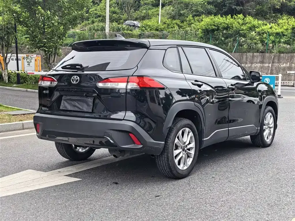 Toyota Corolla Cross — фото 4