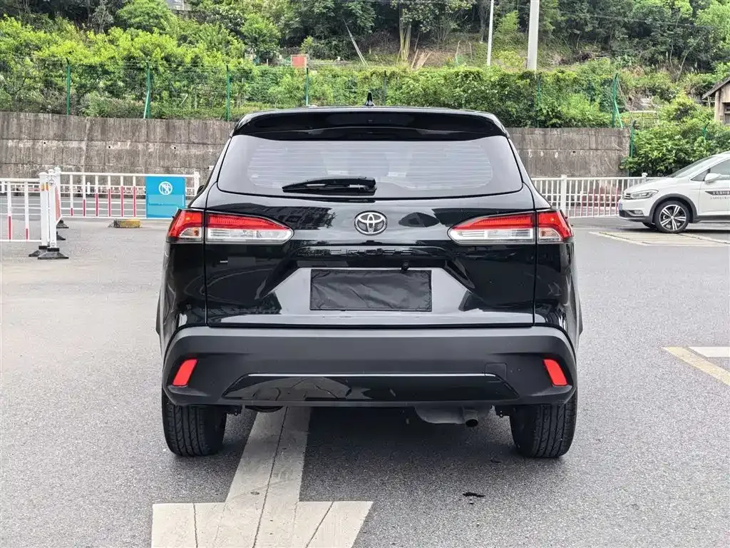 Toyota Corolla Cross — фото 6