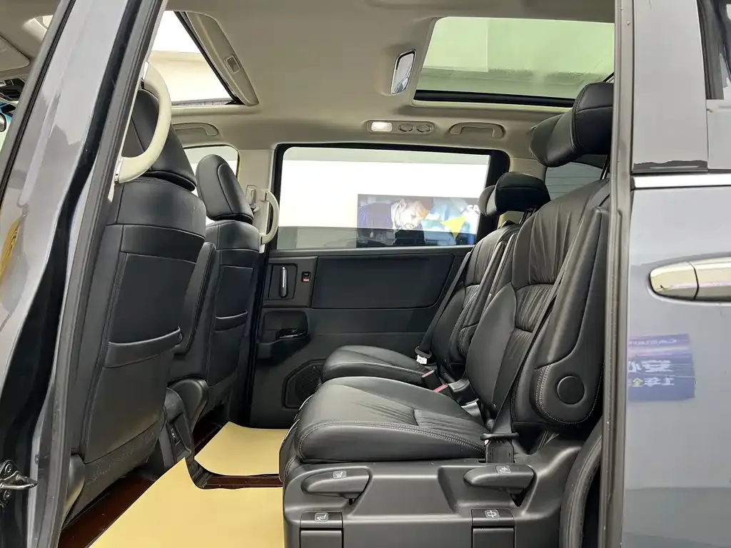 Honda Odyssey 2023 из CN, фото 5