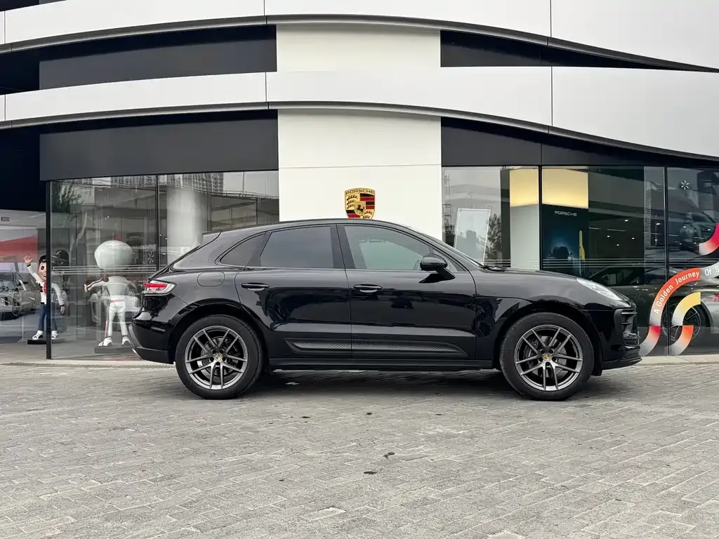 Porsche Macan — фото 5