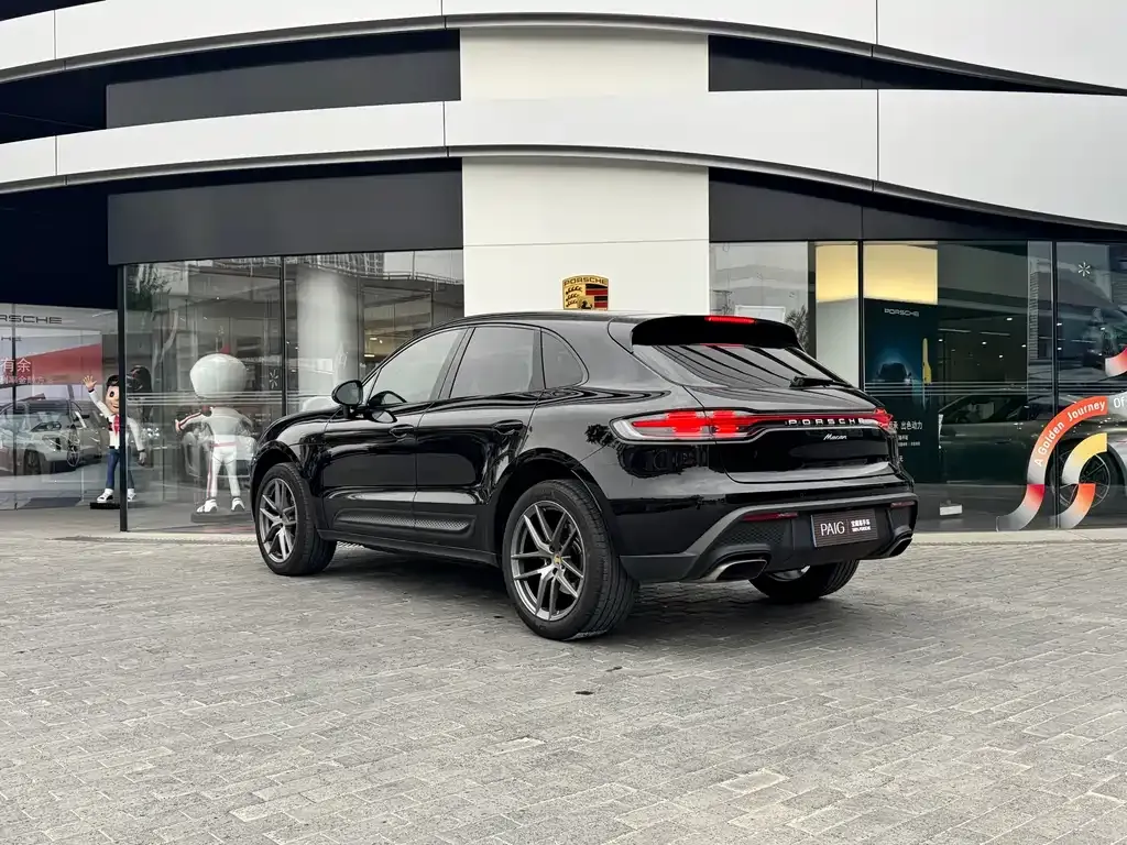 Porsche Macan — фото 9