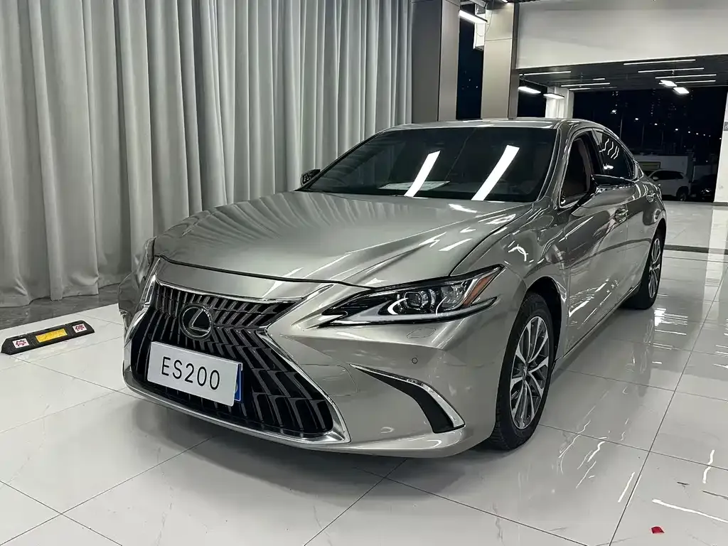 Lexus ES — фото 7