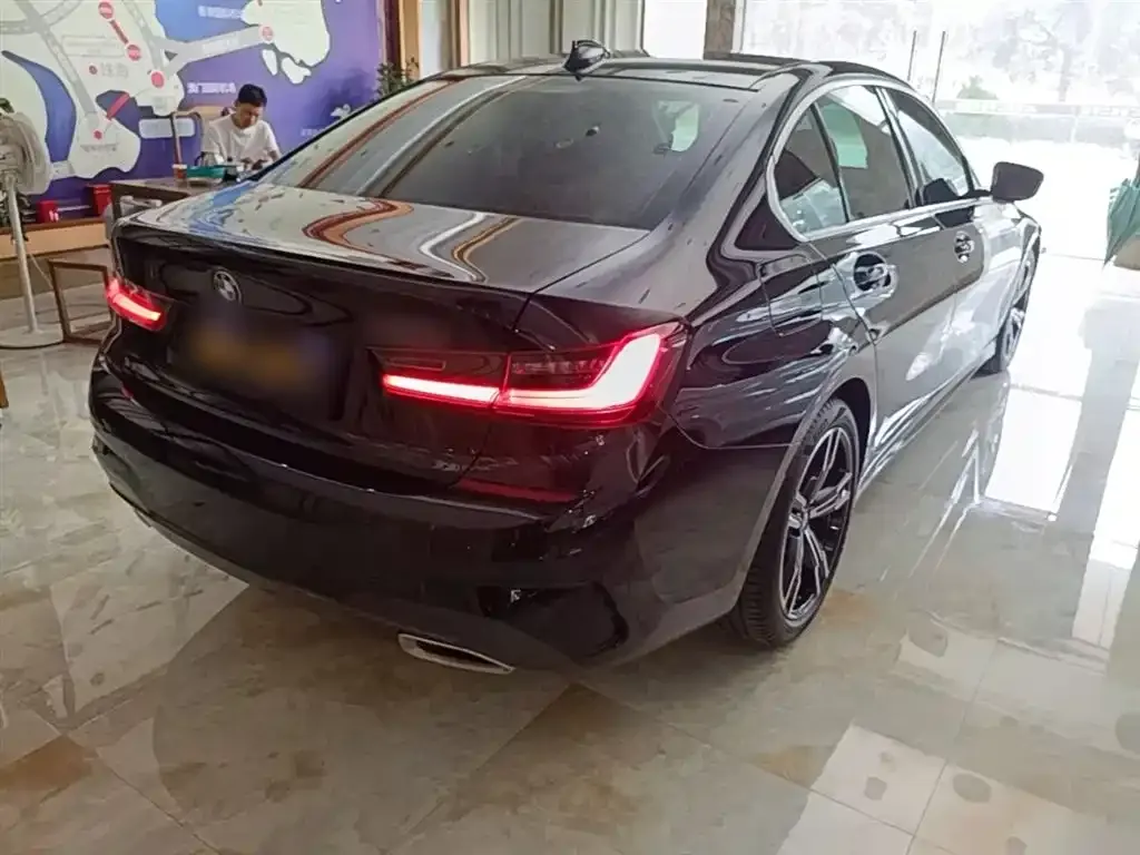 BMW 3 Series 2022 из CN, фото 4