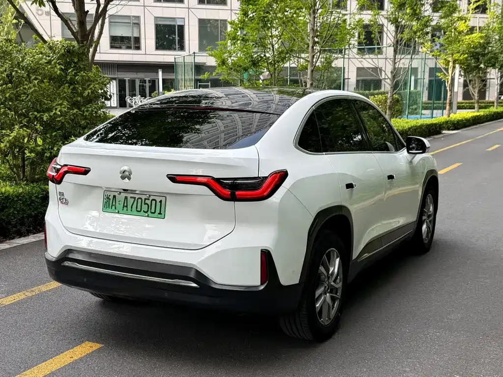 NIO EC6 — фото 9