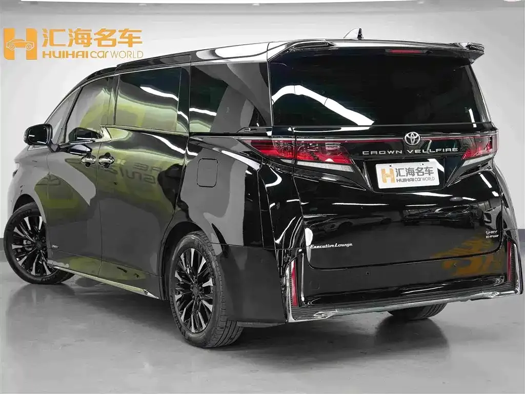 Toyota Vellfire — фото 5