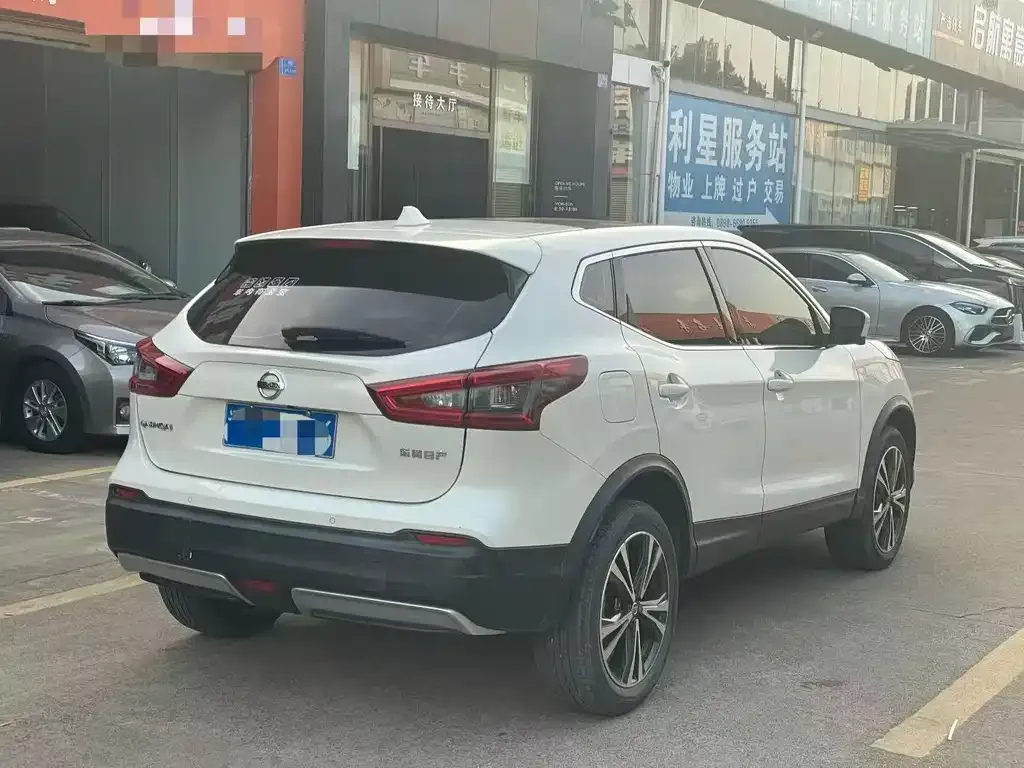 Nissan Qashqai 2021 из CN, фото 2