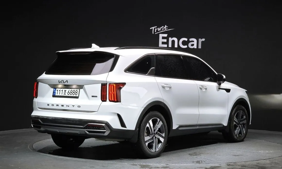 Kia Sorento — фото 9