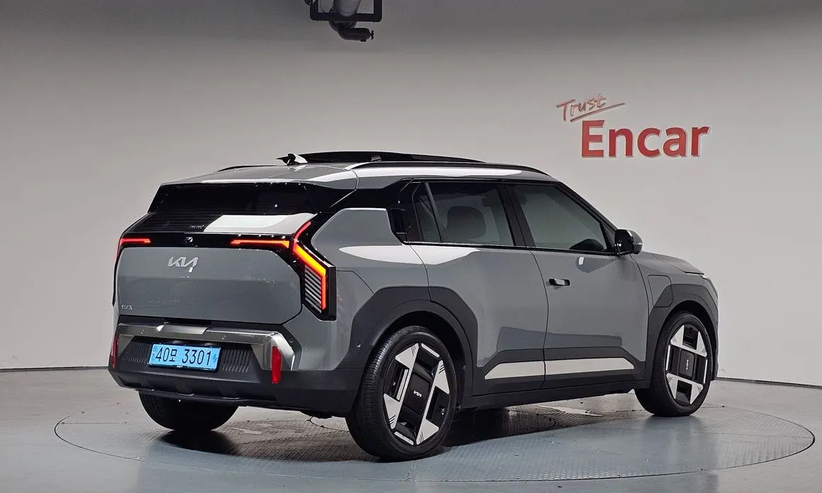 Kia EV3 — фото 8