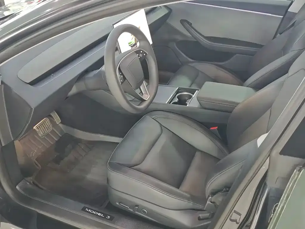 Tesla Model 3 — фото 3
