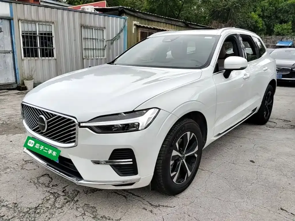 Volvo XC60 — фото 2
