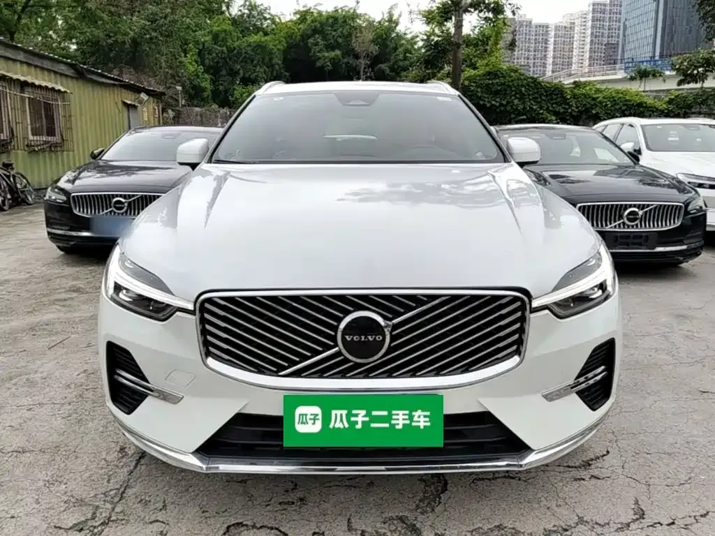 Volvo XC60 — фото 3