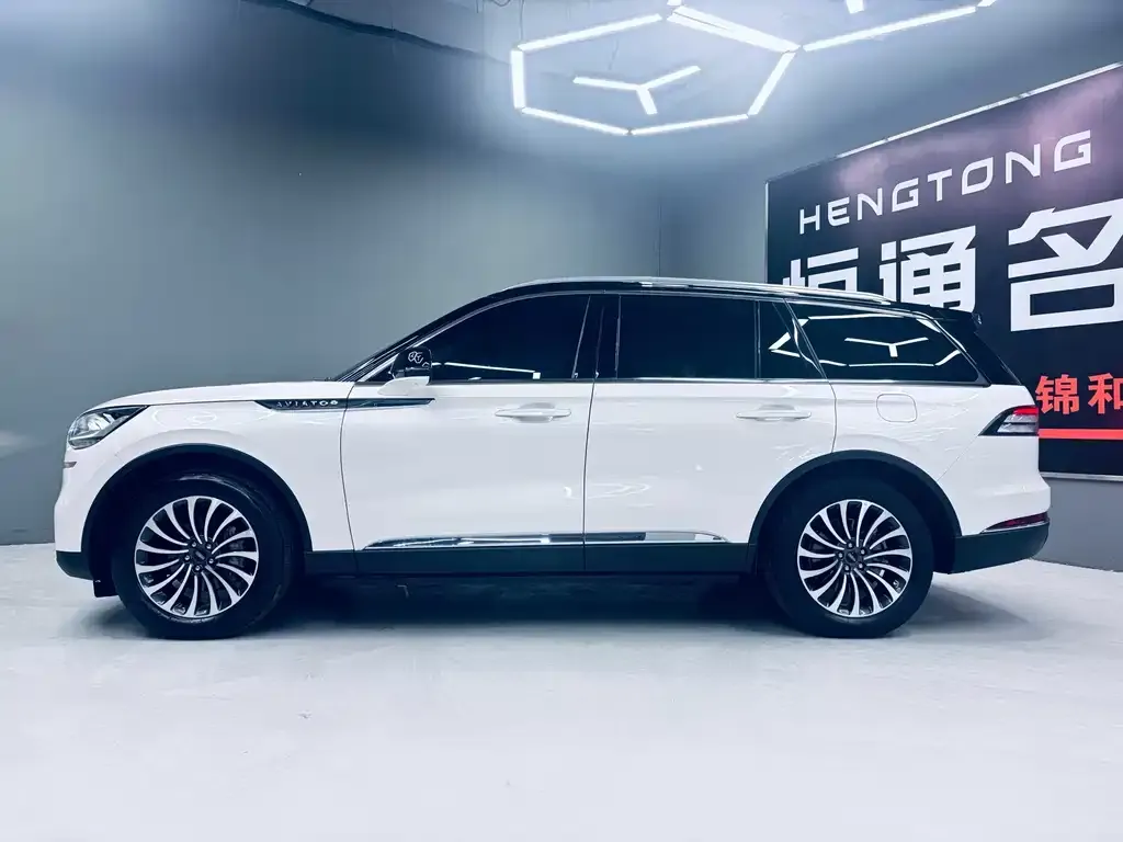 Lincoln Aviator 2021 из CN, фото 3