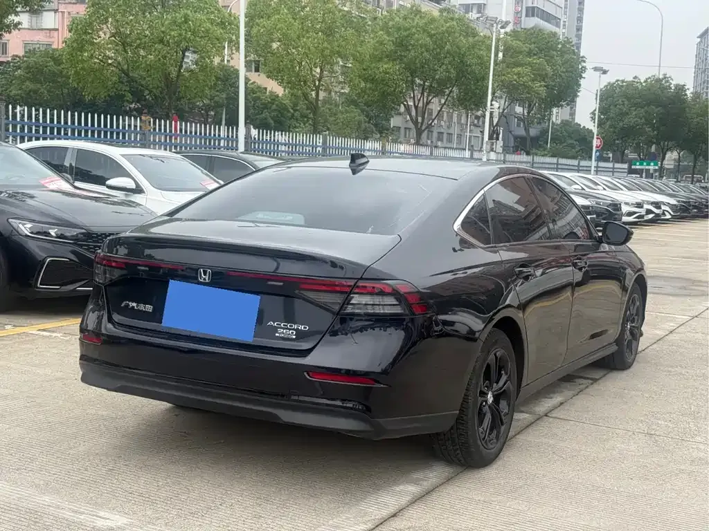 Honda Accord — фото 2