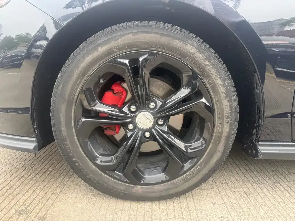 Honda Accord — фото 9