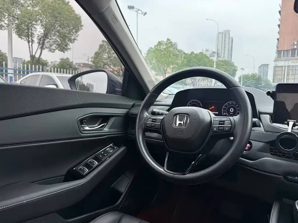 Honda Accord — фото 4