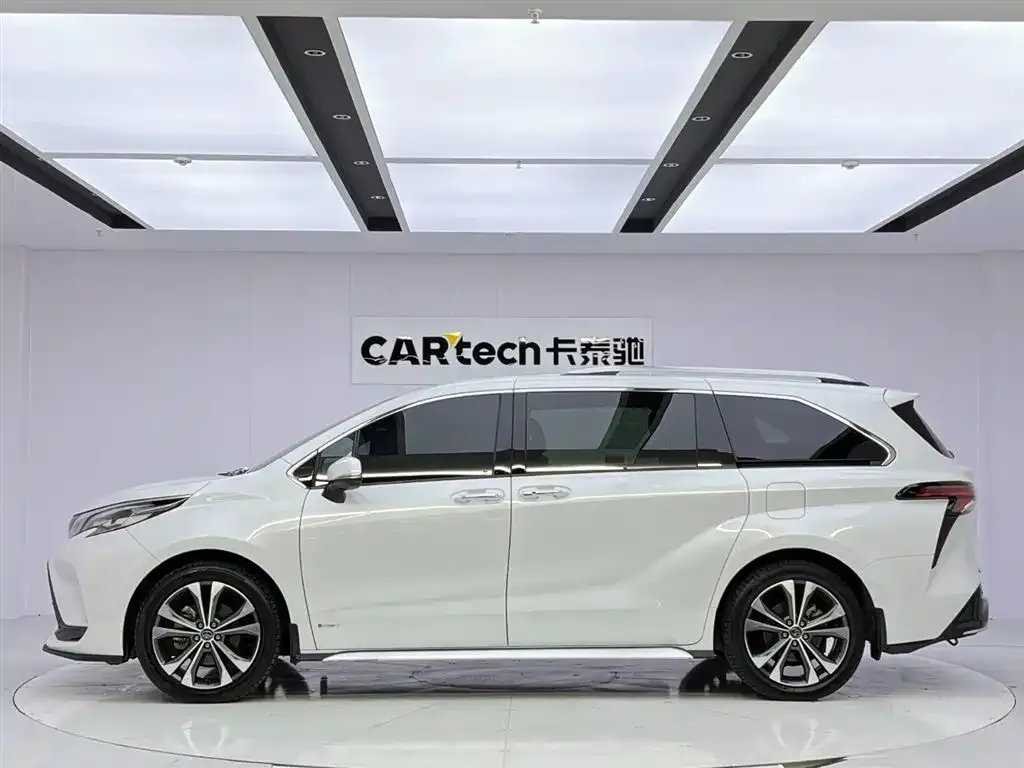 Toyota Granvia — фото 5