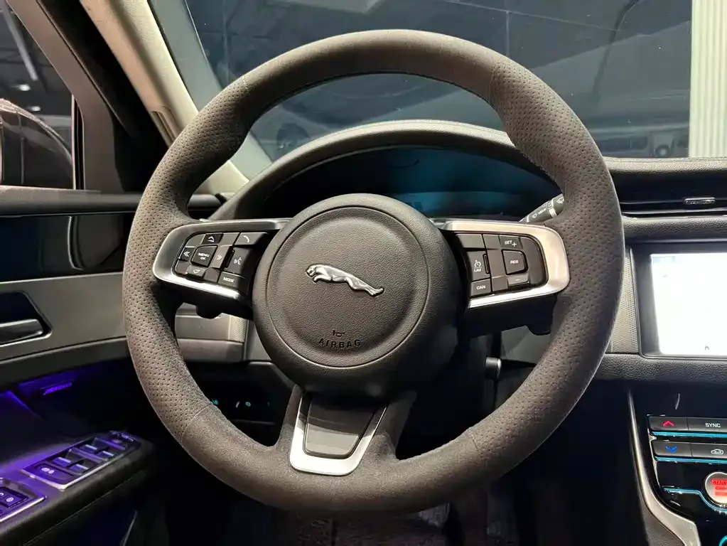 Jaguar XFL 2021 из CN, фото 8