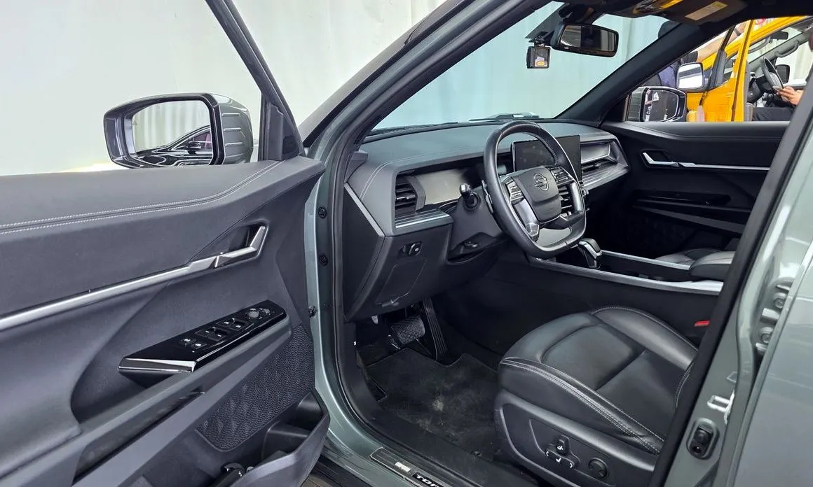 KG Mobility (Ssangyong) Torres 2023 из KR, фото 4