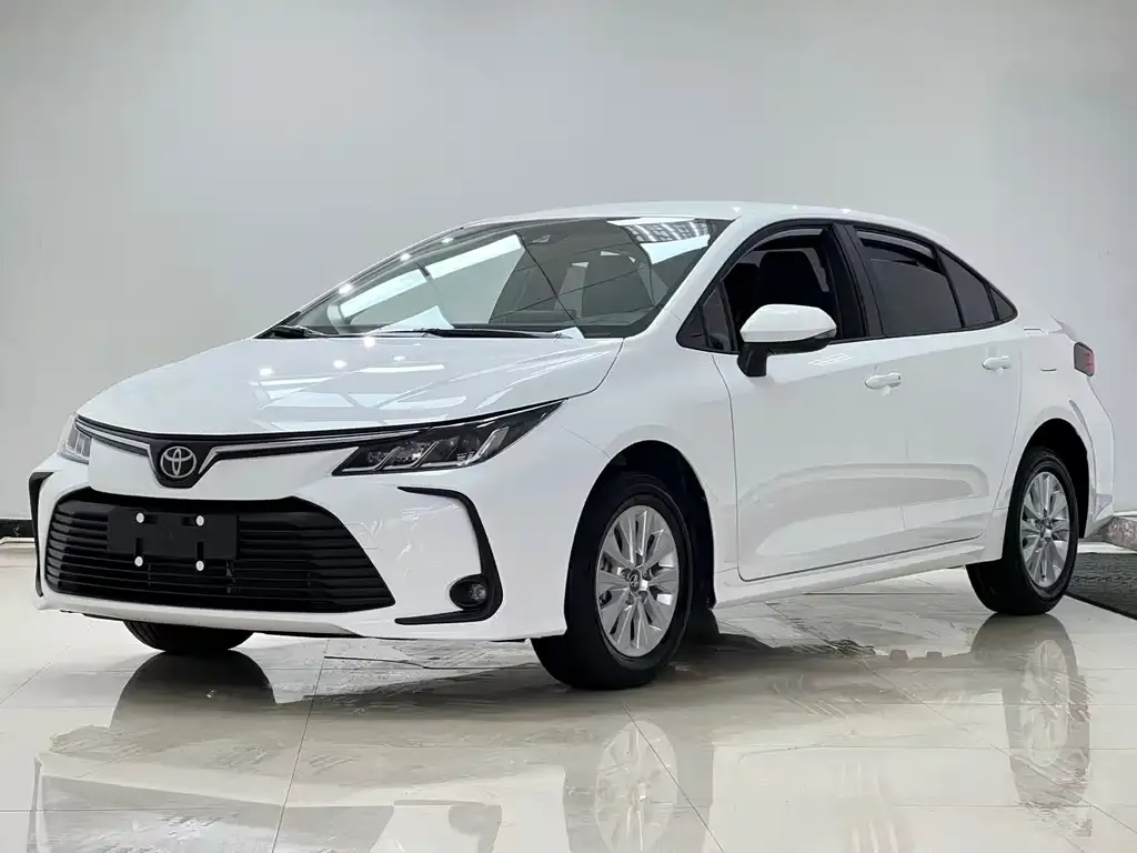 Toyota Corolla — фото 1
