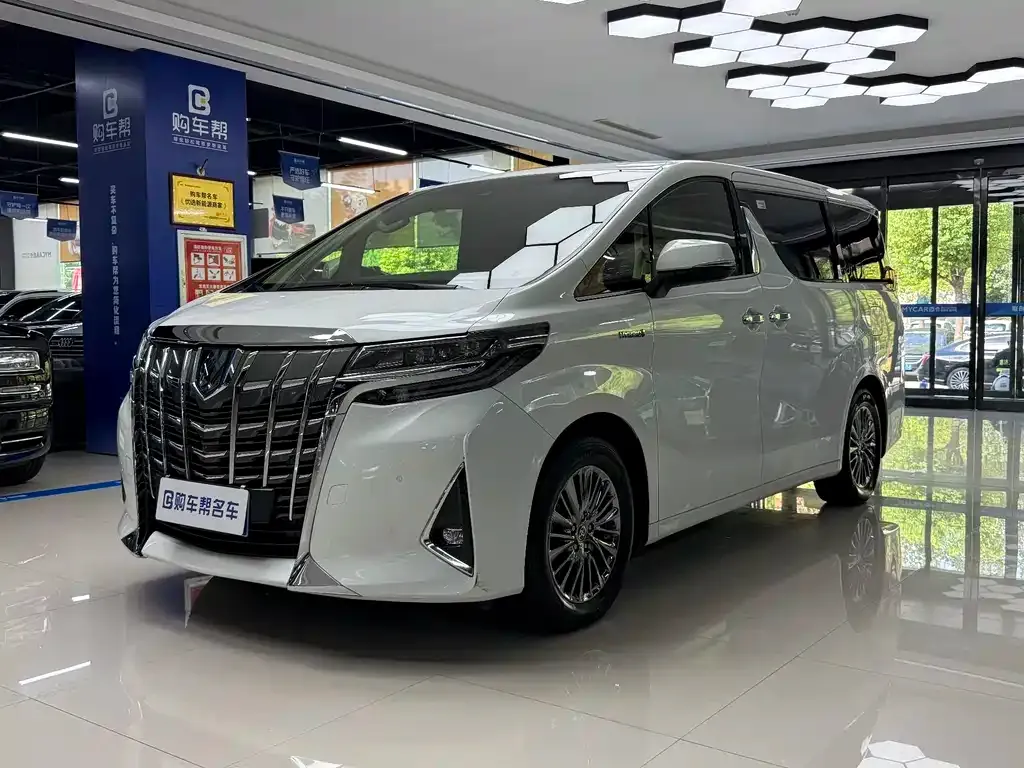 Toyota Alphard — фото 4