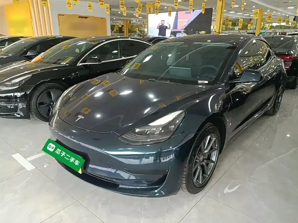 Tesla Model 3 — фото 10