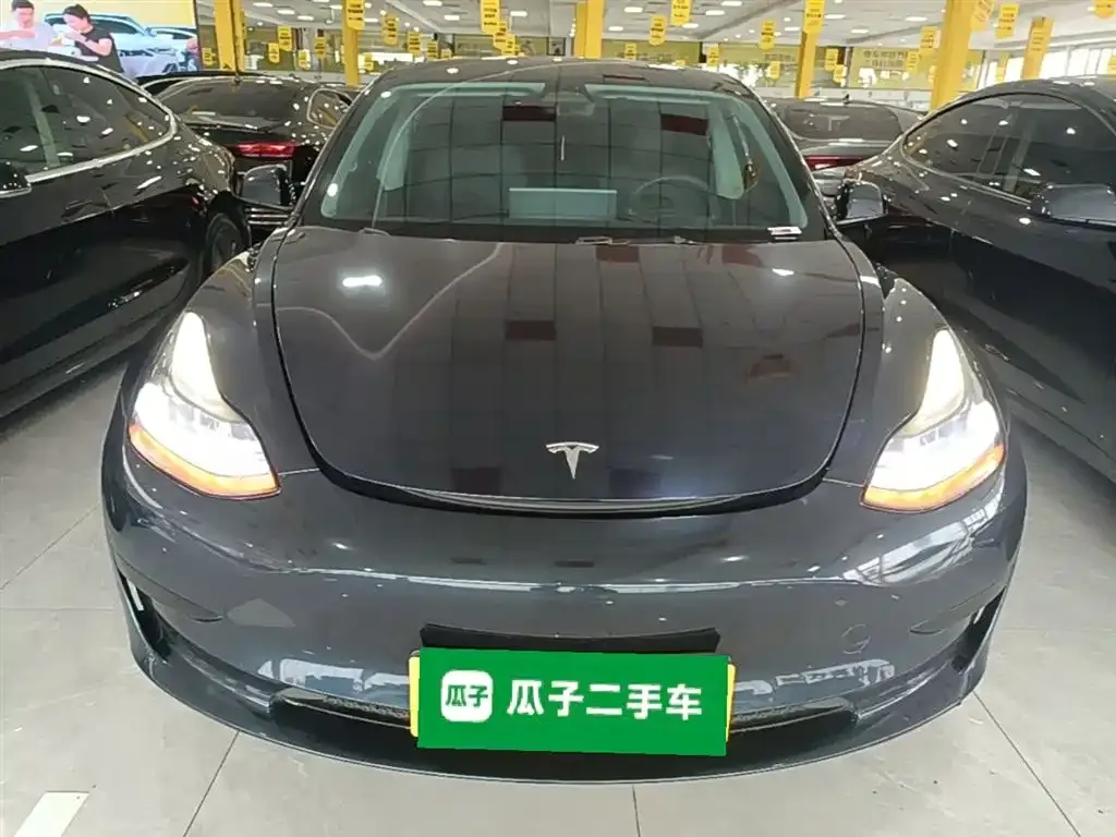 Tesla Model 3 — фото 3