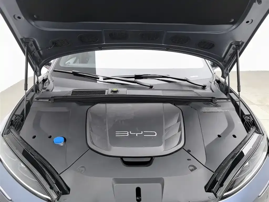 BYD Seal — фото 9