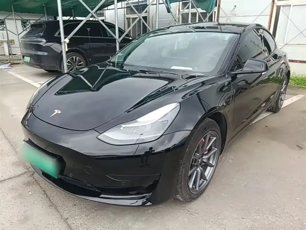 Tesla Model 3 — фото 8
