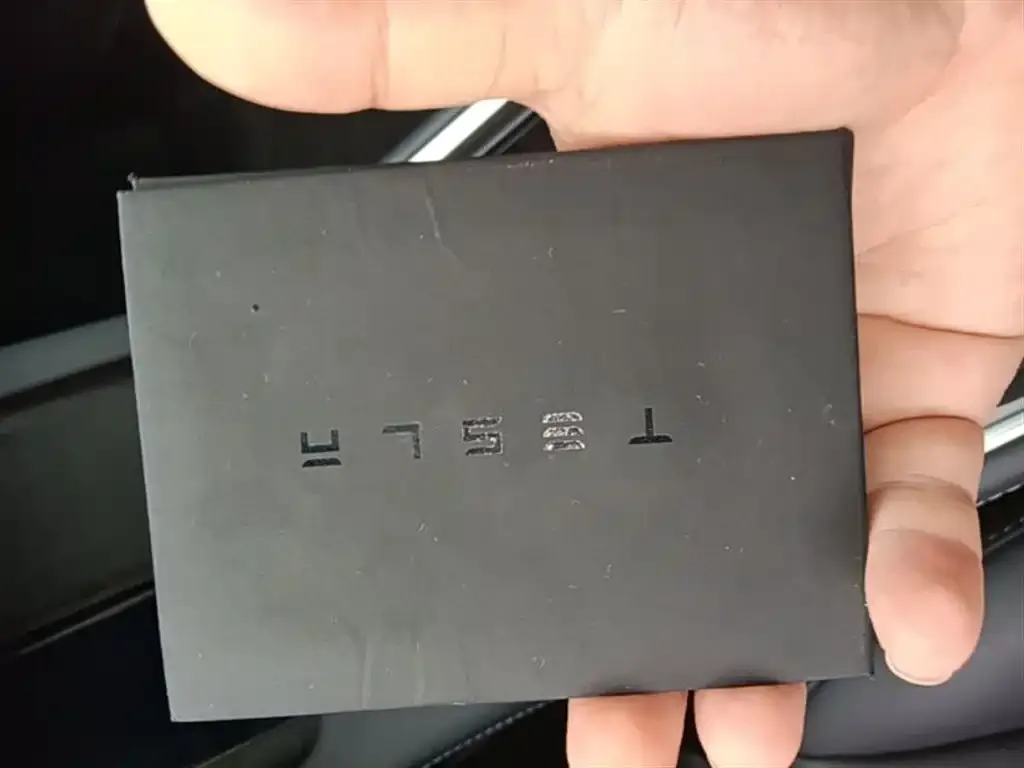 Tesla Model 3 — фото 6