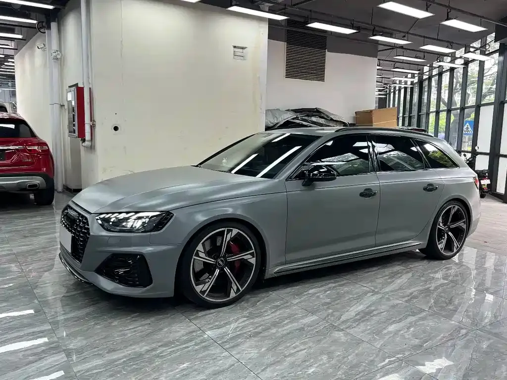 Audi RS 4 2021 из CN, фото 8