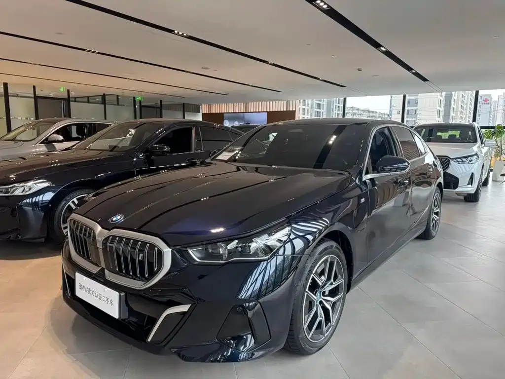 BMW i5