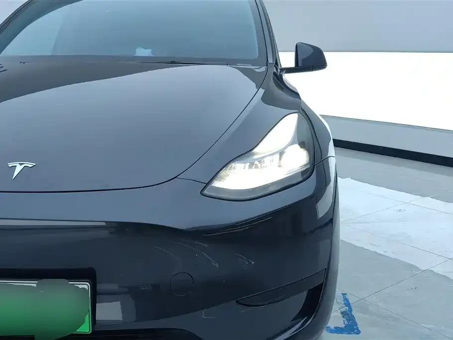 Tesla Model Y — фото 7