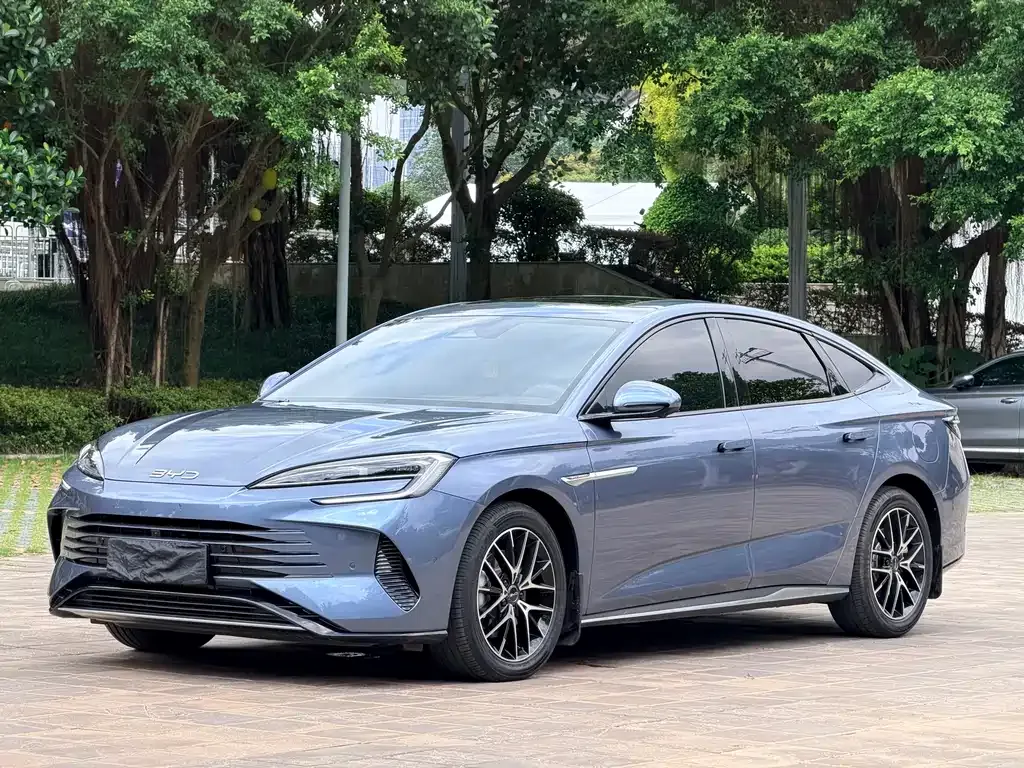 BYD Seal — фото 1