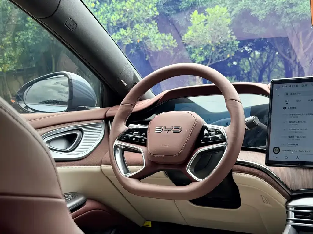 BYD Seal — фото 8