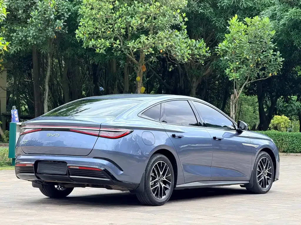 BYD Seal — фото 9