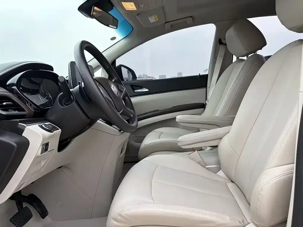 Buick GL8 2023 из CN, фото 7