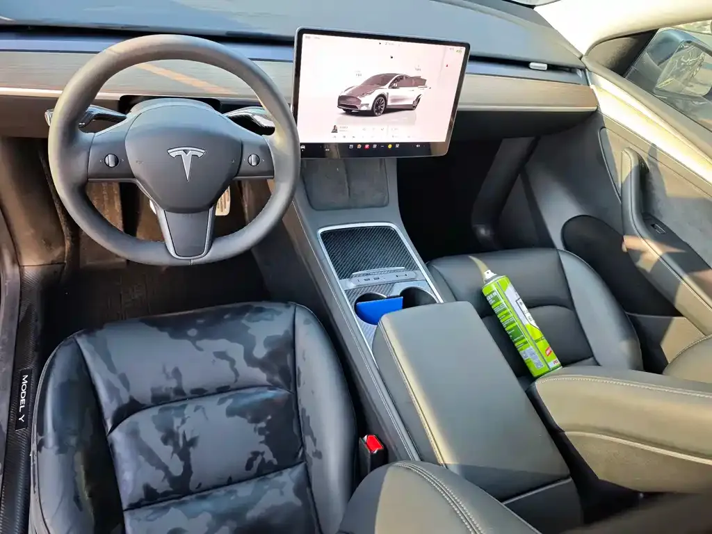 Tesla Model Y — фото 2