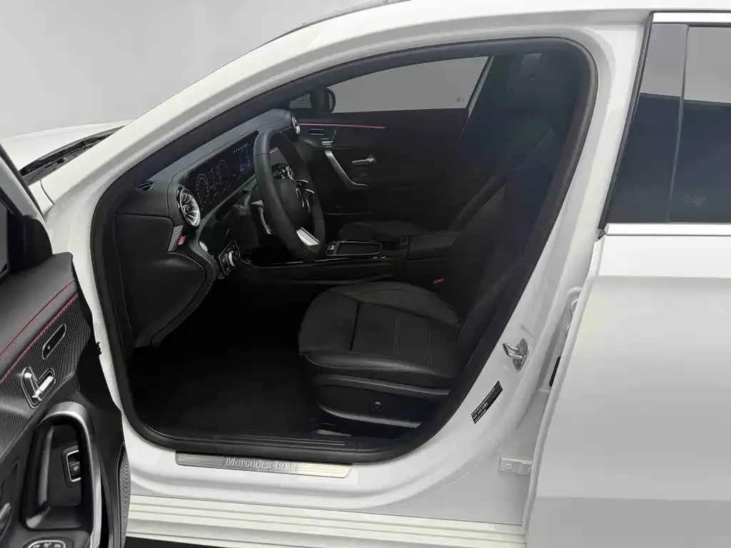 Mercedes-Benz A-Class — фото 10