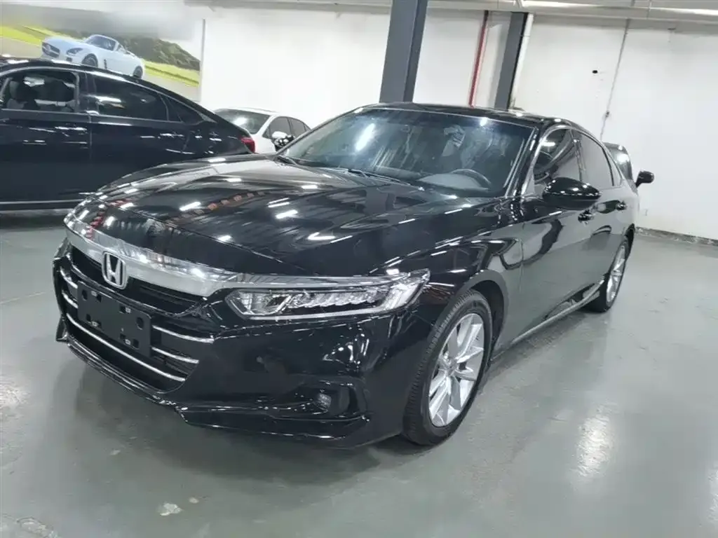 Honda Accord — фото 1