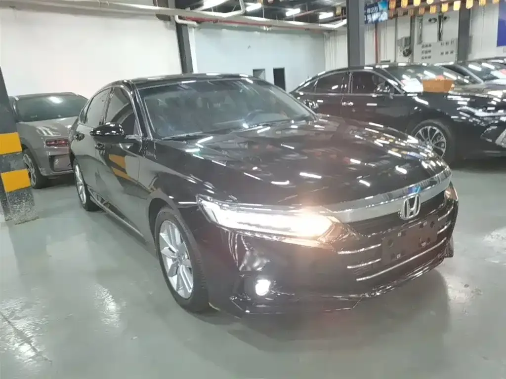 Honda Accord — фото 8