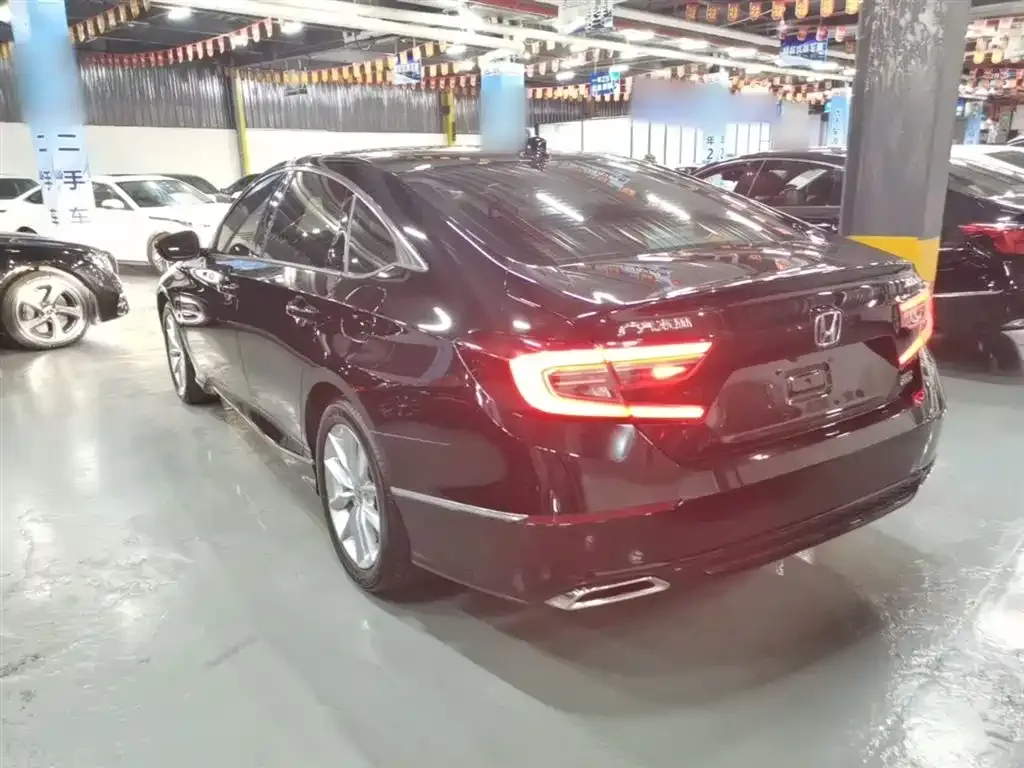 Honda Accord — фото 5